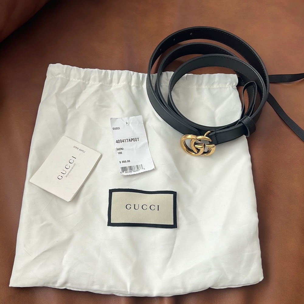 Gucci Black Leather Belt with double G buckle
